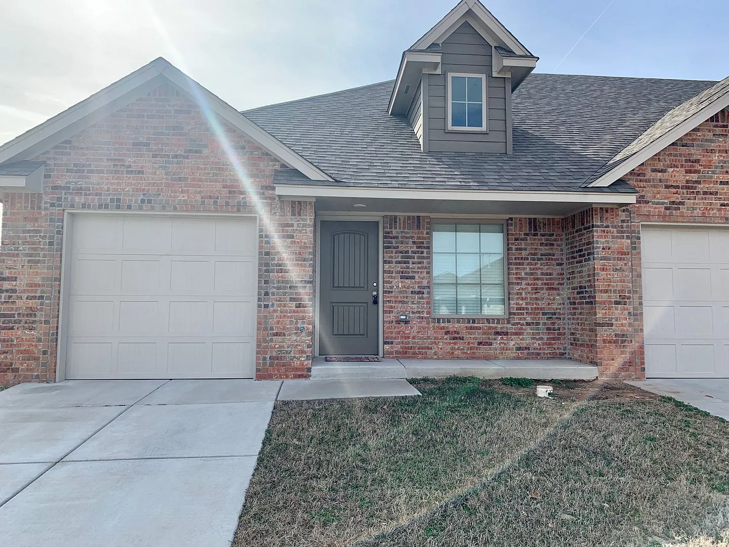 ** 2 Bed 1 Bath 1 Car Garage Duplex In Del City — Photo 2