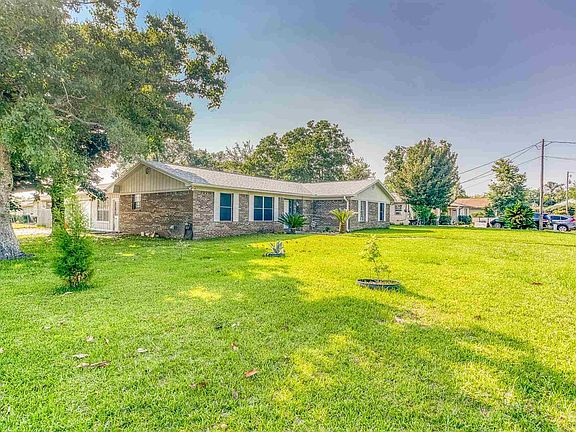 3rd image of 1100 Peperidge Dr