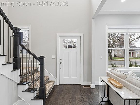 3rd image of 1935 Martin Rd