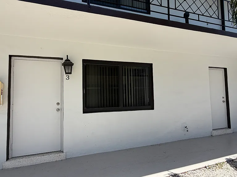2012 NW Flagler Ter #3 — Photo 24
