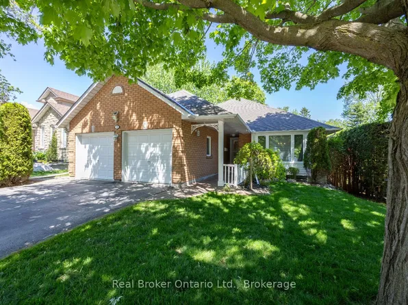 39 Valleycrest Dr, Clarington, ON L1E 1H8