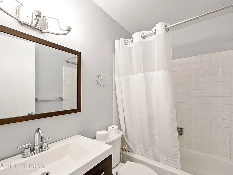 899 S Plymouth Ct #206 — Photo 8