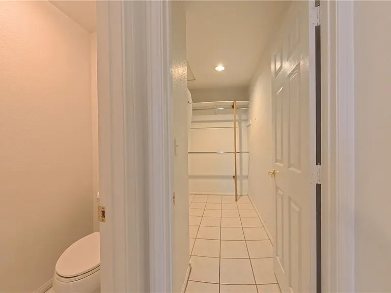4844 Jadero Dr — Photo 18