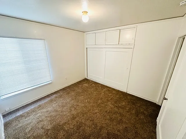 1299 N Linden Ave — Photo 12