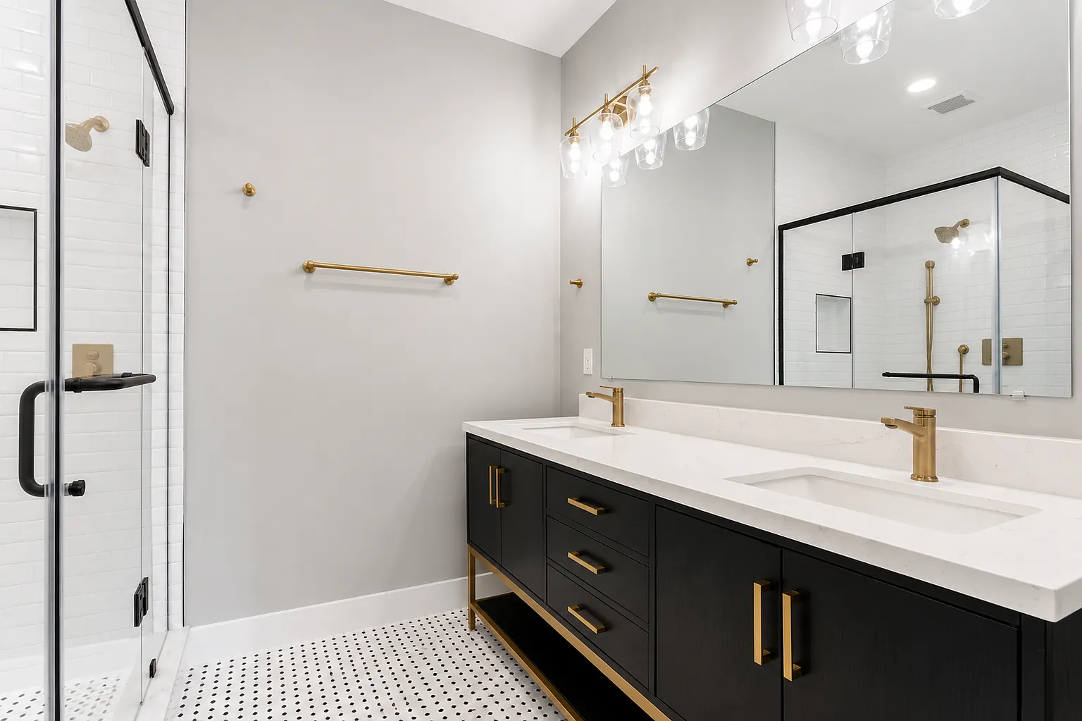 2 bed, 1200 sqft, $2,225 — Photo 3