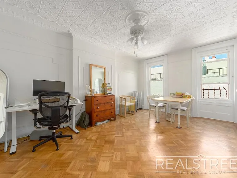 431 Clinton St #2 — Photo 7
