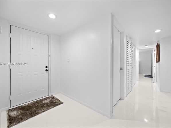 8810 SW 132nd Pl UNIT 101