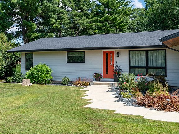 2nd image of 56176 Riverdale Dr