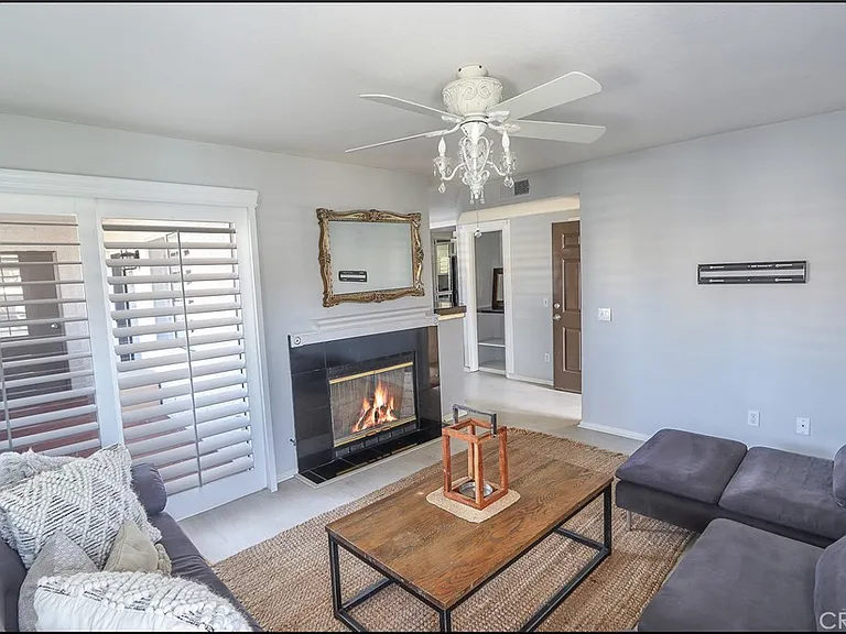 30 Corniche Dr #D — Photo 5