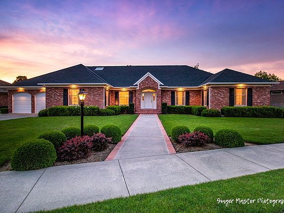 2nd image of 1024 Mercita Dr