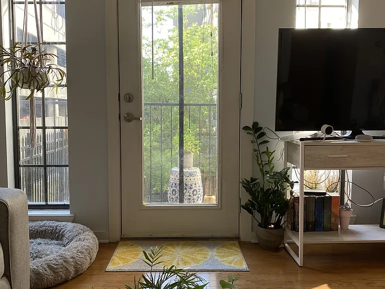 1803 Broadway #203 — Photo 9