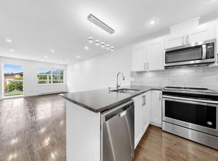 1990 Westminster Ave #401, Pt Coquitlam, BC V3B1E8