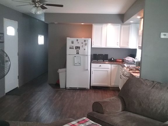2nd image of 1148 Nottingham Dr