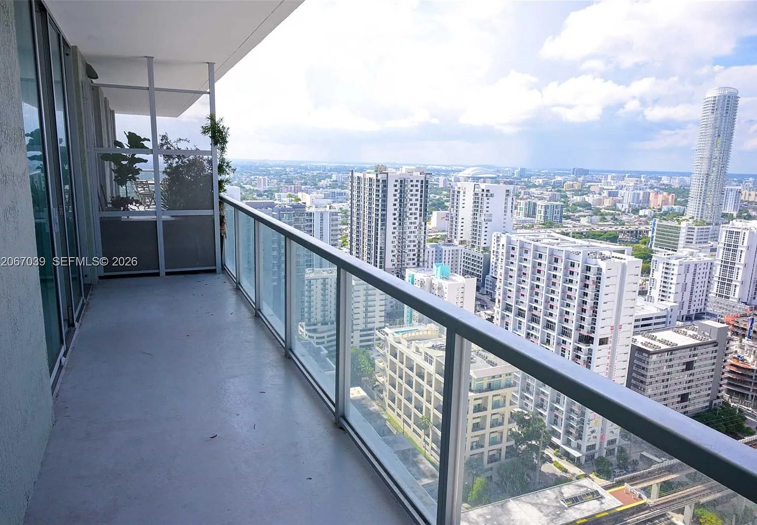 The Axis On Brickell Ii C — Photo 1