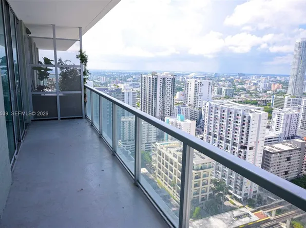 1111 SW 1st Ave, Miami, FL