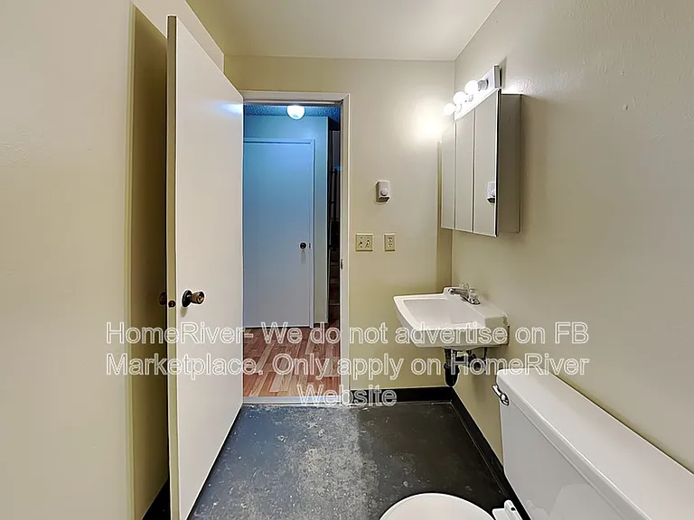 12620 E 31st Ave — Photo 17