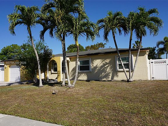 4th image of 4857 Alfresco St