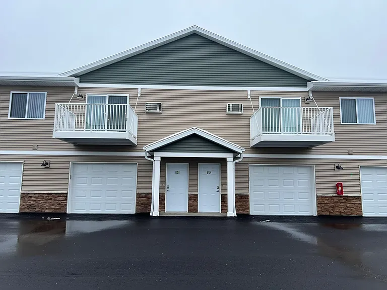 713 Caroline St — Photo 179