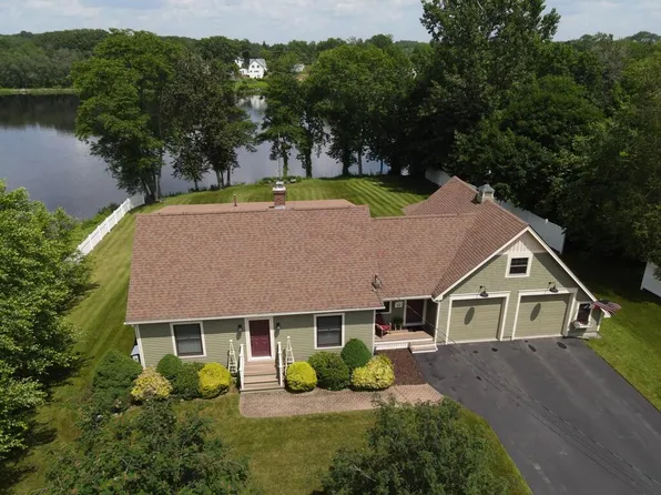 22 4th Street, Old Town, ME 04468