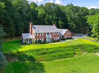 650 Laurel Rd, New Canaan, CT 06840