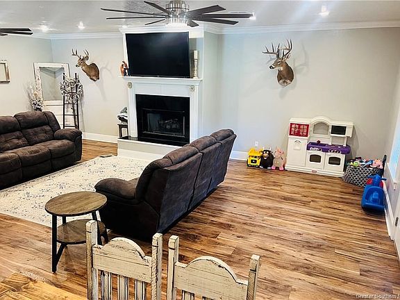 5th image of 171 Domingue Rd