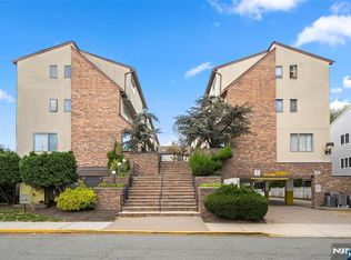 1333 15th St, Fort Lee, NJ 07024