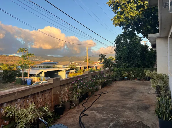 3649 Puuku Mauka Dr #C, Honolulu, HI 96818