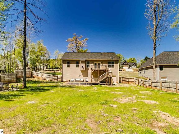 3rd image of 112 Josie Creek Dr