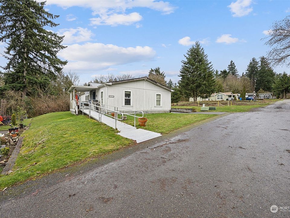 1st image of 4905 33rd Avenue Ct E #8