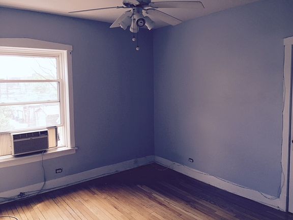 4th image of 2522 W Fullerton Ave #A