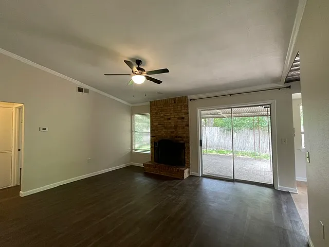 11902 Las Vegas St — Photo 3