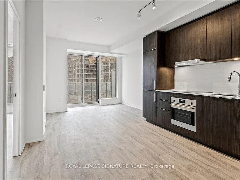 7 Golden Lion Hts #N435 — Photo 5