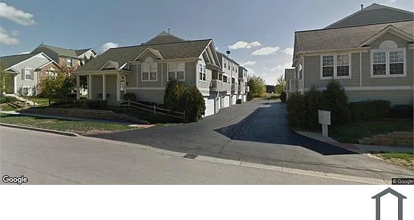 2495 Emily Ln — Photo 2