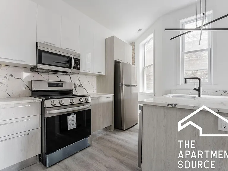 2743 W Division St #3R — Photo 16