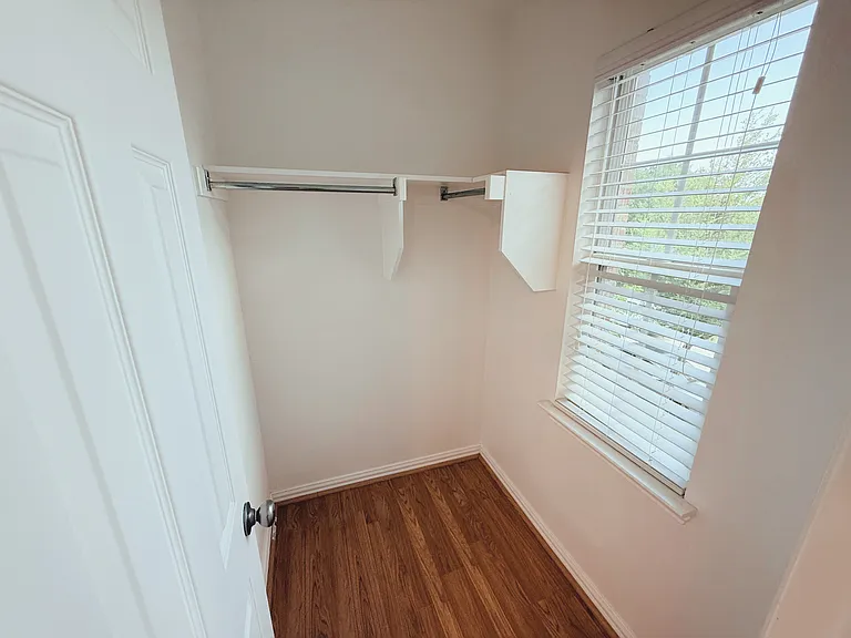 5612 Leven Ln — Photo 24