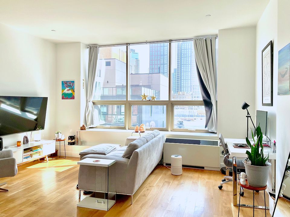 1st image of 217 51st Ave APT 409