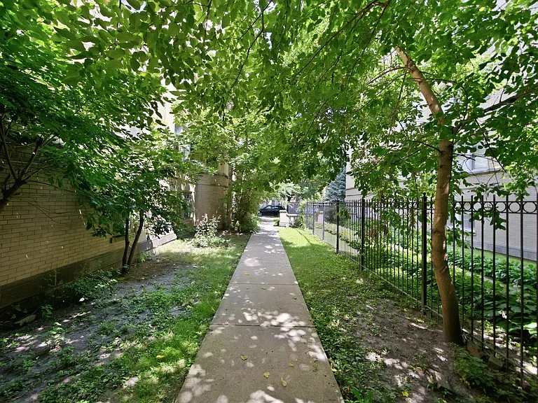 6316 N Artesian Ave #102 — Photo 19