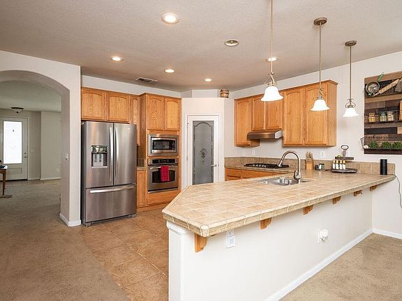 4th image of 504 Gelding Ct