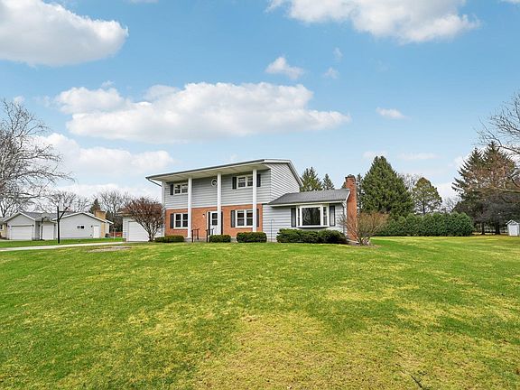 5th image of 3753 Park Knoll Dr