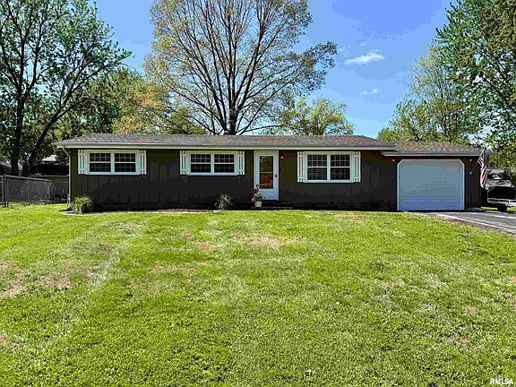 2nd image of 814 W Sunnyview Ave