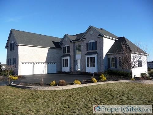 5th image of 26 Claire Dr