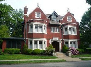 5131 Pembroke Pl, Pittsburgh, PA