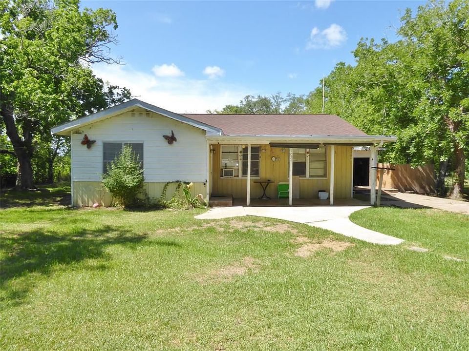 1st image of 1024 County Road 429
