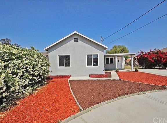 Water-wise rockscape