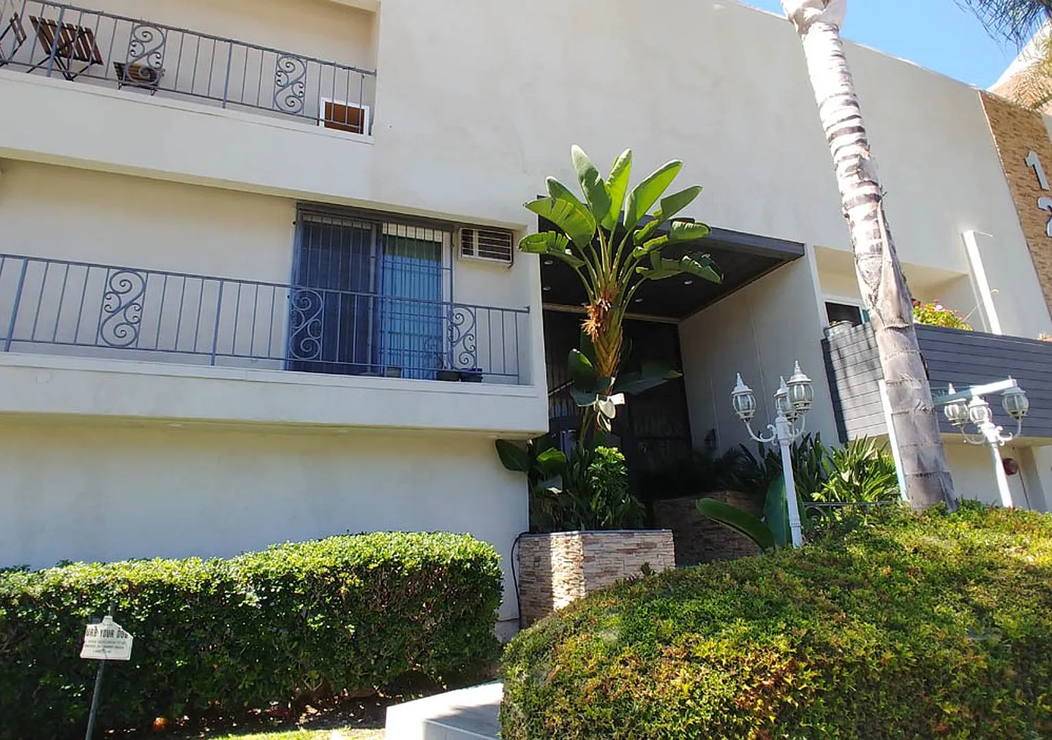 Edgemont Apts — Photo 2