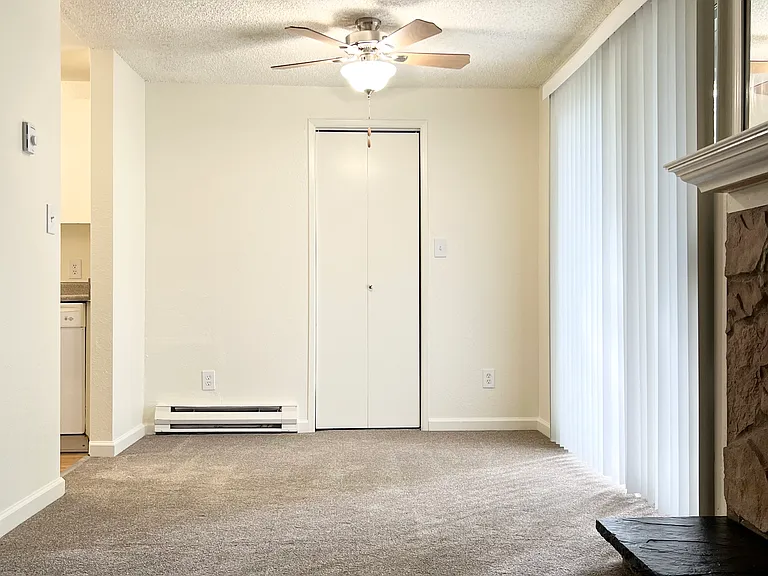 Sunset Ridge Apartments — Photo 23