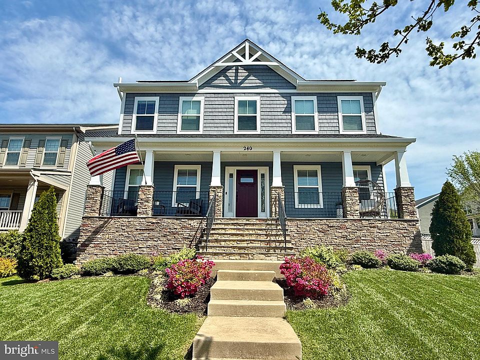 1st image of 240 Almond Dr