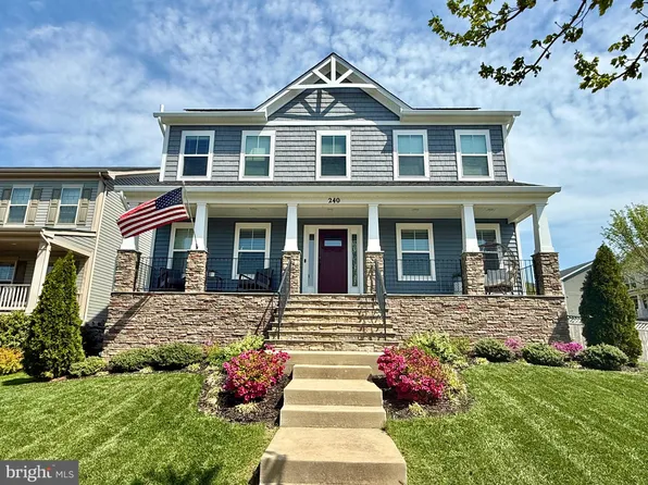 240 Almond Dr, Stafford, VA 22554