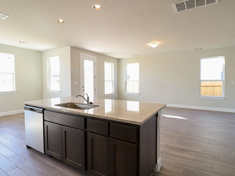 105 Bent Trail Ln — Photo 9