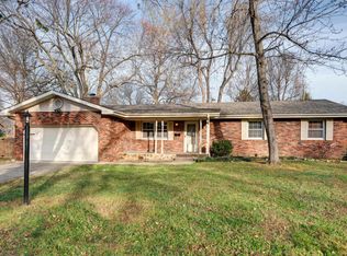 3073 E Avalon Dr, Springfield, MO 65804